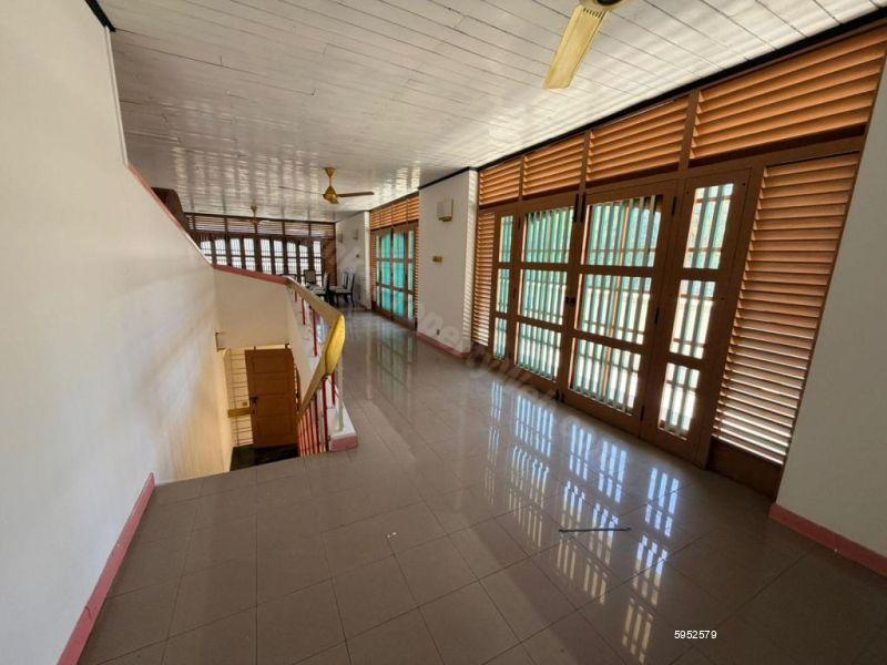 Commercial for rent in Colombo 3