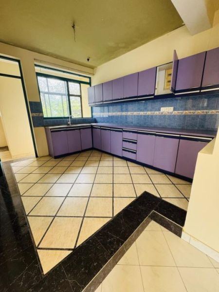 Kitchen - House for sale in Mount Lavinia 