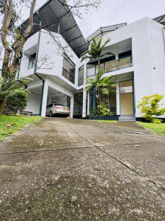 Exterior - House for sale in Mount Lavinia