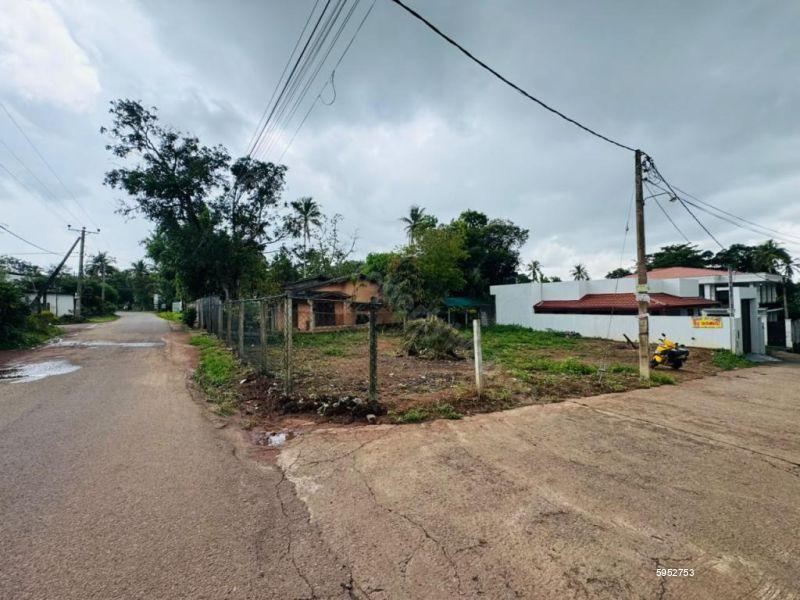 Bare Land for sale in Kadawatha