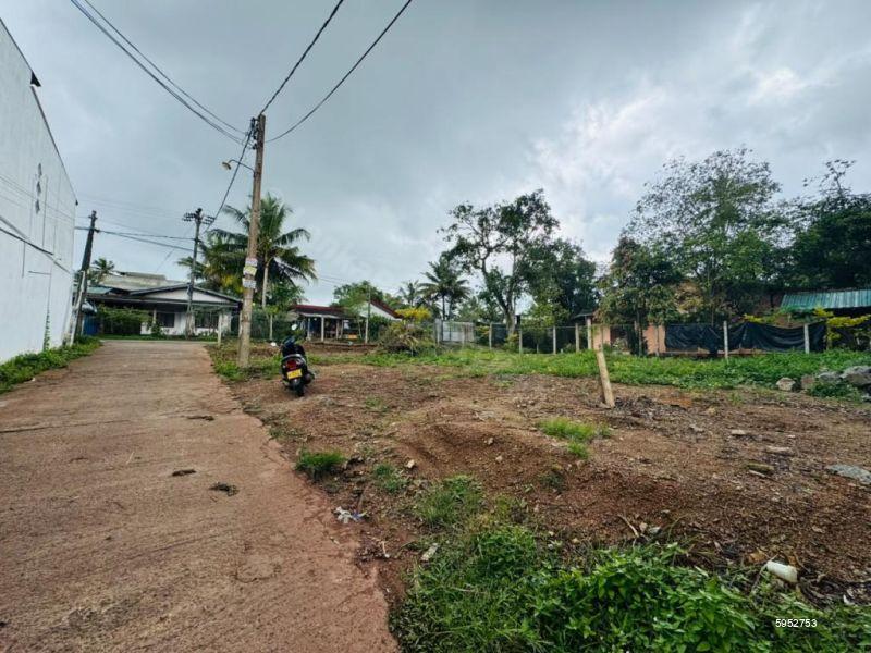 Bare Land for sale in Kadawatha