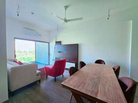 Dining room - 𝐁𝐫𝐚𝐧𝐝 𝐍𝐞𝐰 𝐀𝐩𝐚𝐫𝐭𝐦𝐞𝐧𝐭 𝐟𝐨𝐫 𝐬𝐚𝐥𝐞 𝐂𝐚𝐧𝐭𝐞𝐫𝐛𝐮𝐫𝐲 𝐆𝐨𝐥𝐟 𝐋𝐞𝐱𝐮𝐬 