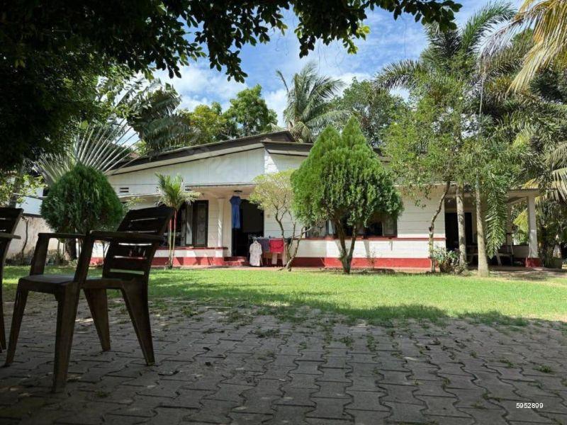 Land with house for sale in Tangalle