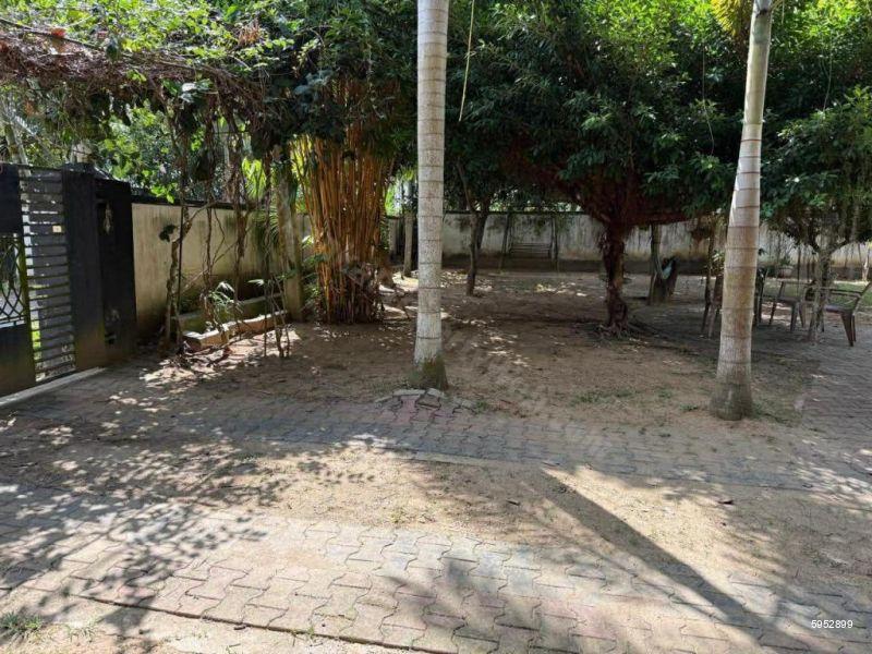 Land with house for sale in Tangalle