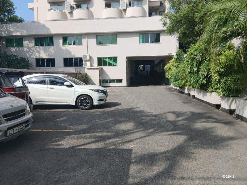 Apartment for rent in Colombo 6