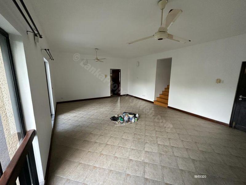 Apartment for sale in Nugegoda