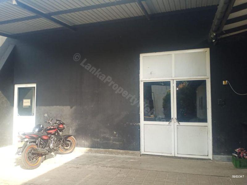 Commercial for sale in Horana