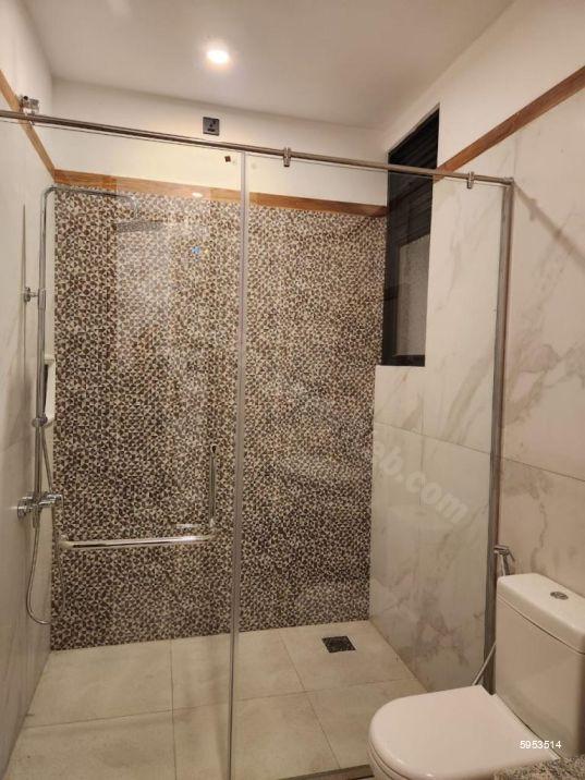 Bathroom - House for rent in Nawala
