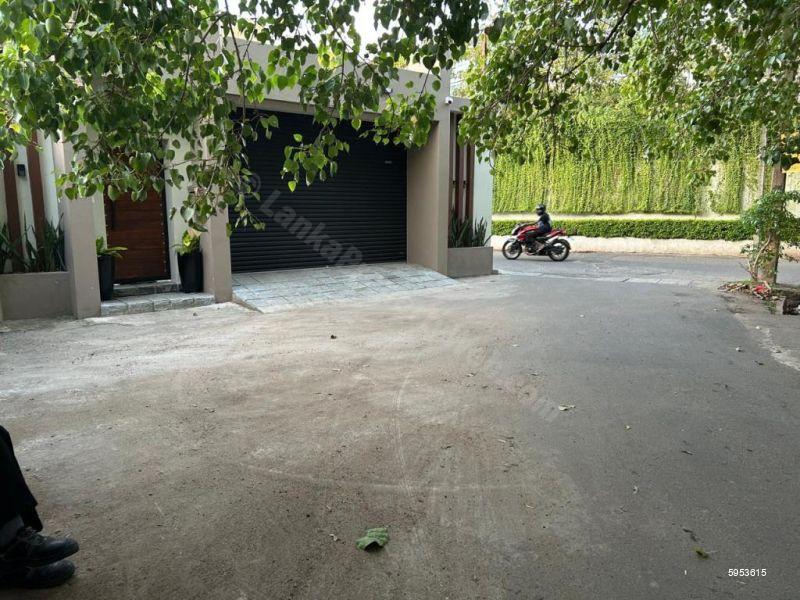 Bare Land for sale in Dehiwala