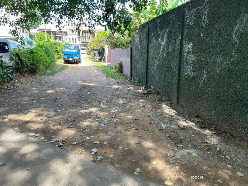 Bare Land for sale in Dehiwala