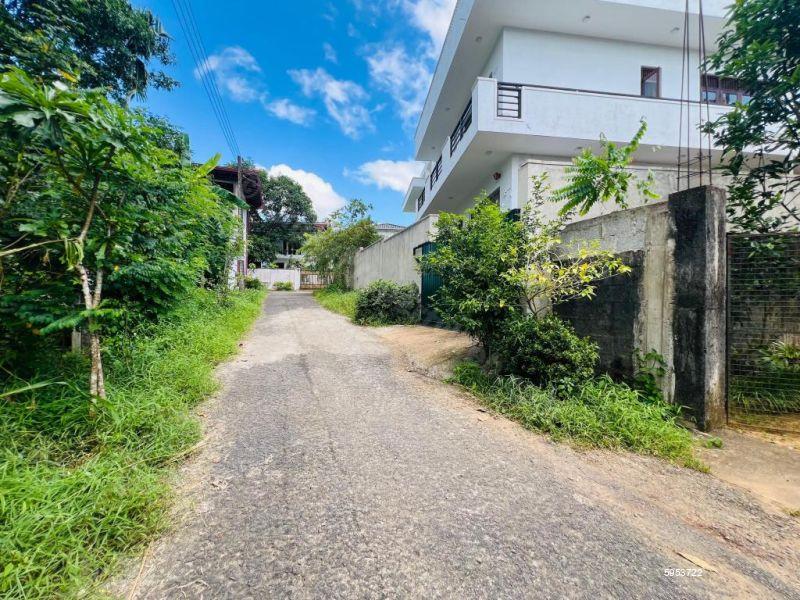 House for sale in Kottawa