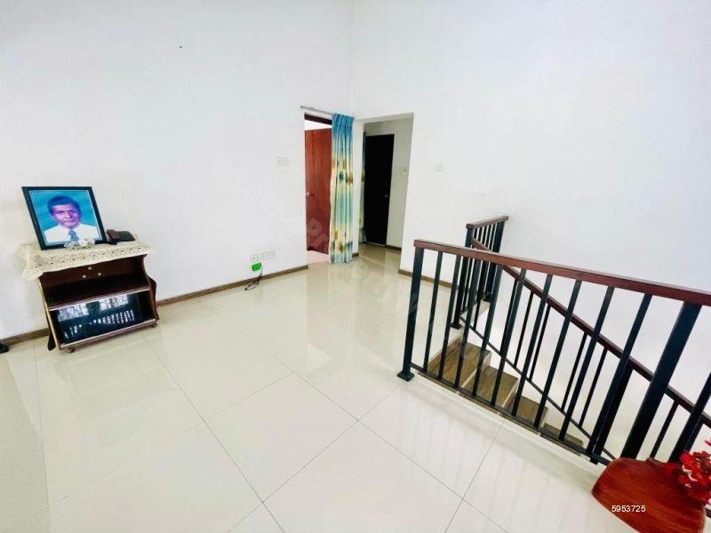 House for sale in Athurugiriya