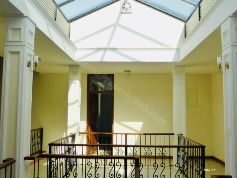 House for sale in Thalawathugoda