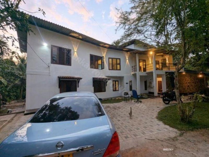 House for sale in Gampaha