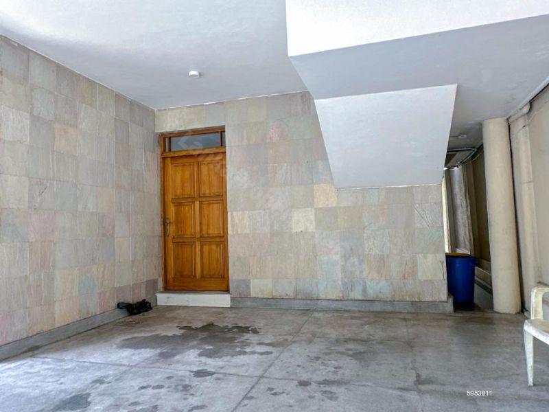 House for sale in Colombo 6