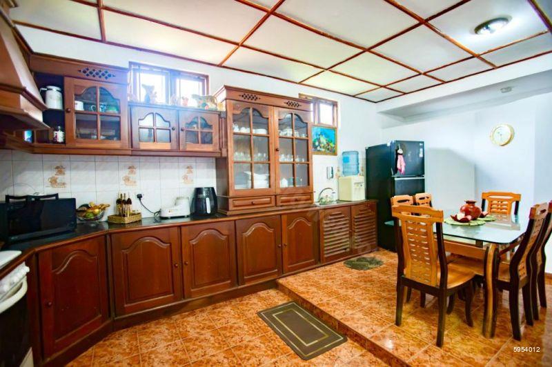 House for sale in Nugegoda