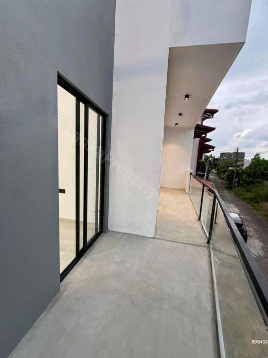 House for sale in Athurugiriya