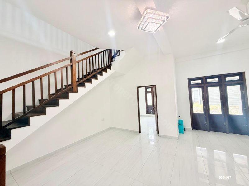 House for sale in Athurugiriya