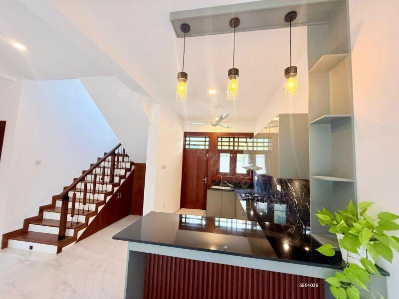 House for sale in Athurugiriya