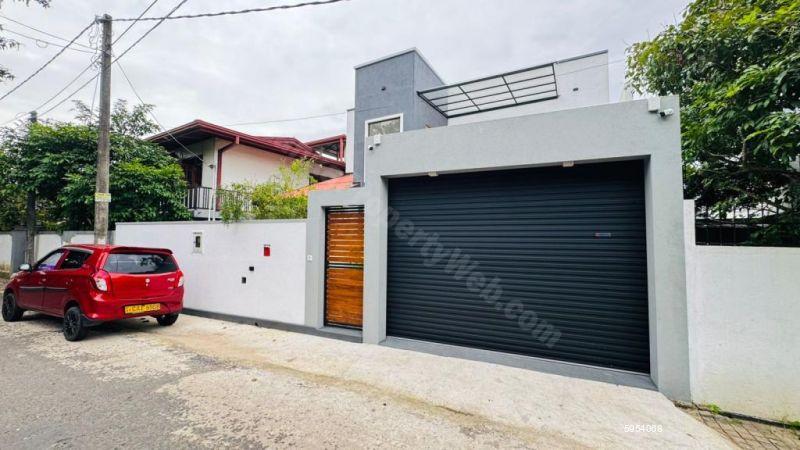 House for sale in Piliyandala