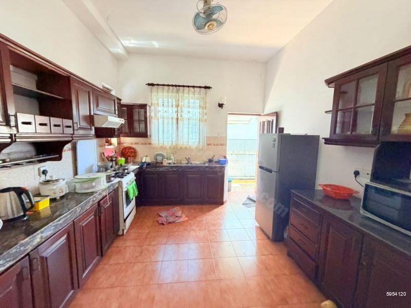 Kitchen - House for sale in Battaramulla