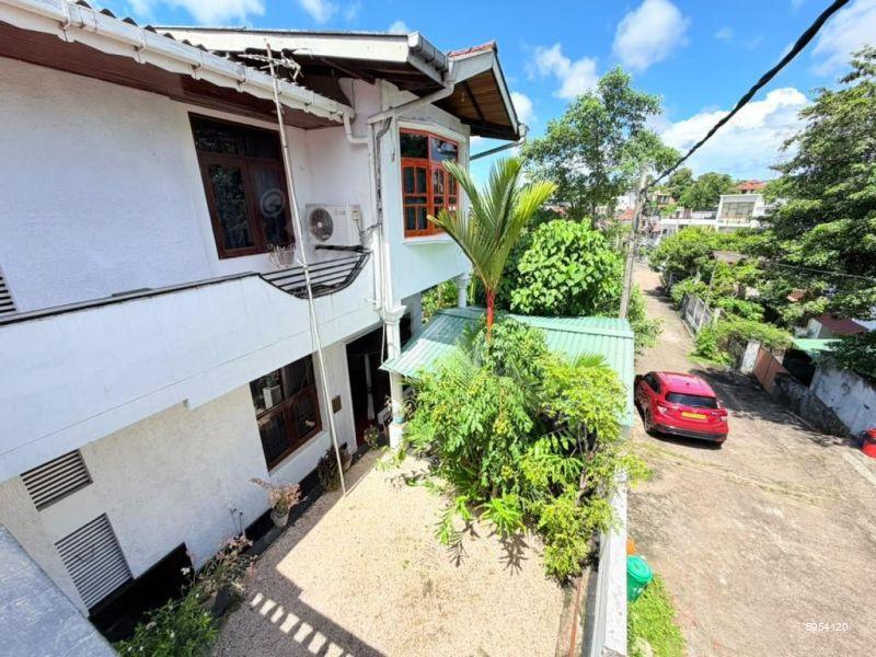 Exterior - House for sale in Battaramulla