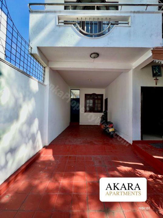 Exterior - House for sale in Colombo 3