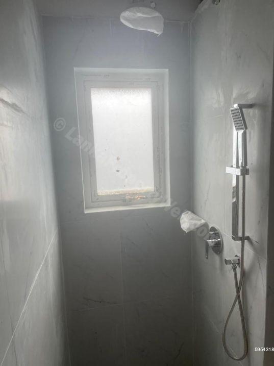 Bathroom - Apartment for sale in Colombo 10
