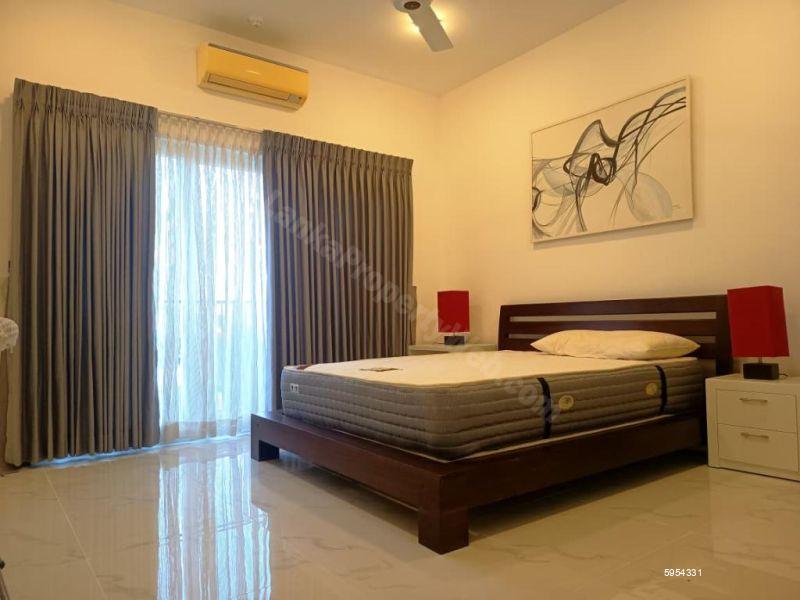 Bedroom - Apartment for sale in Colombo 10