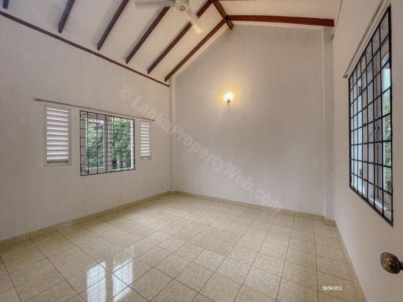 Bedroom - House for sale in Gorakapitiya