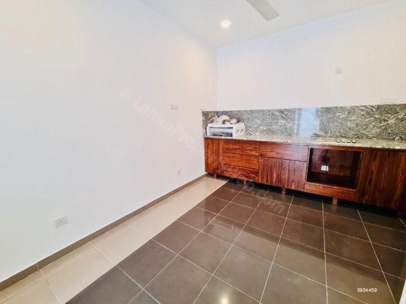Kitchen - House for rent in Colombo 7