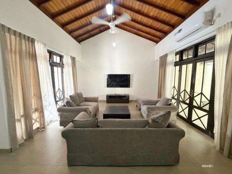 Living Room - House for rent in Colombo 7