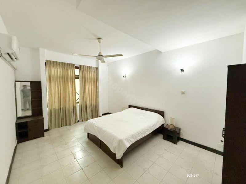Bedroom - House for rent in Colombo 7