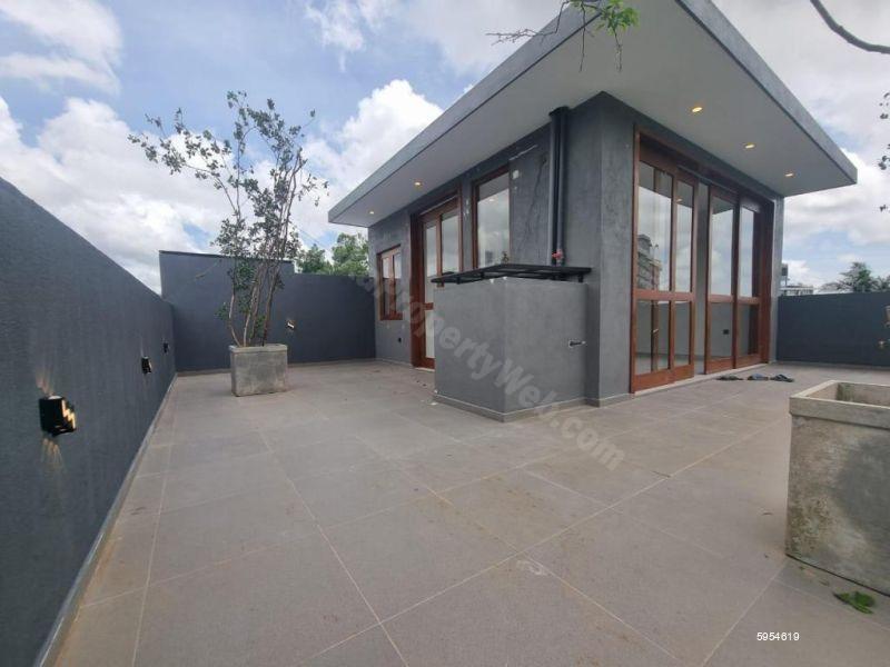 House for sale in Thalawathugoda