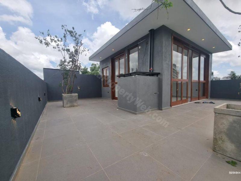 House for sale in Thalawathugoda