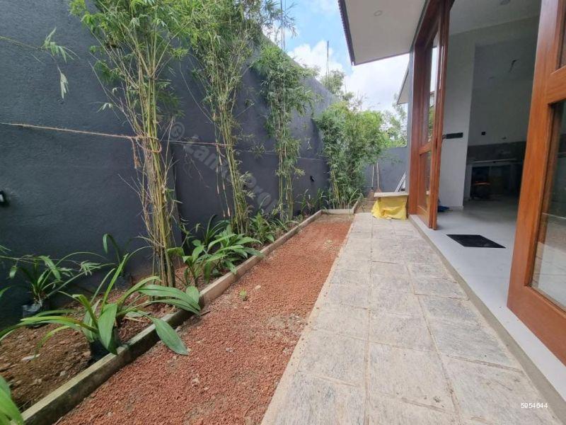 House for sale in Thalawathugoda