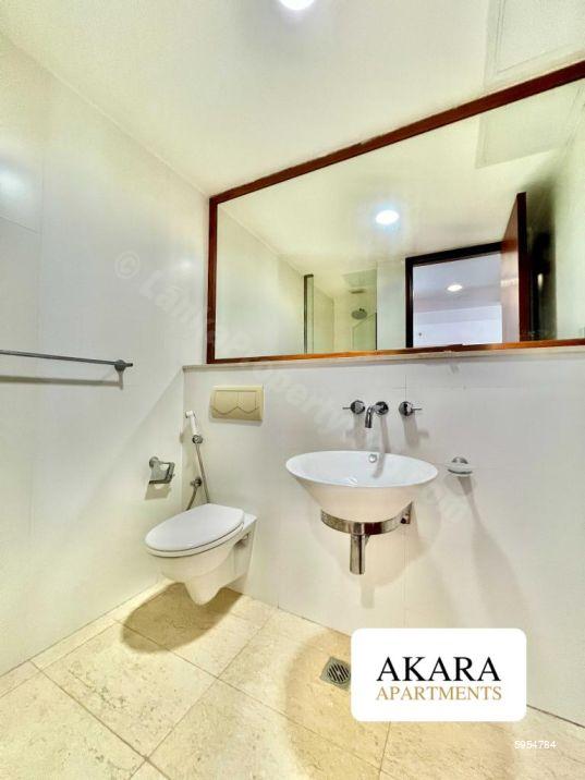 Bathroom - Apartment for rent in Colombo 3
