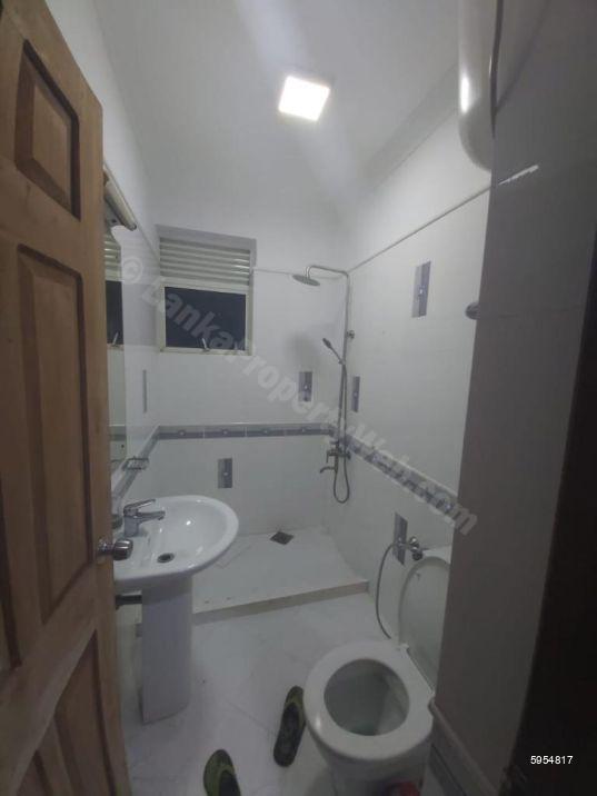 Bathroom - Apartment for rent in Colombo 4