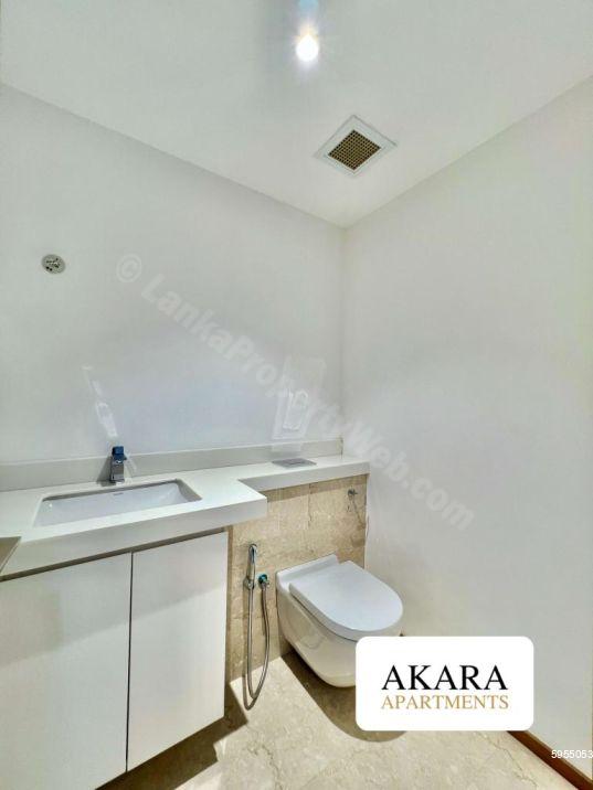 Bathroom - Apartment for sale in Colombo 2