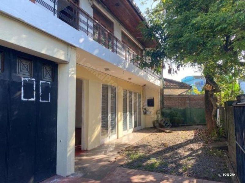 Commercial for sale in Kohuwala