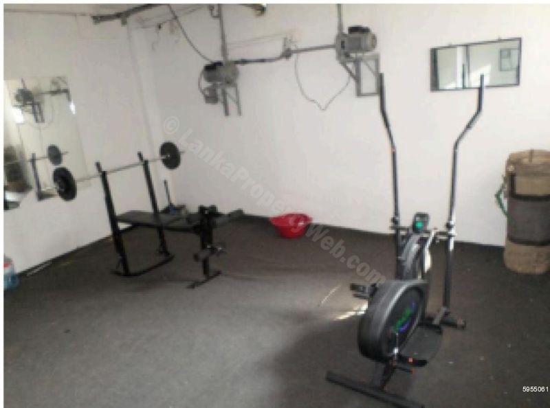 Commercial for sale in Mount Lavinia