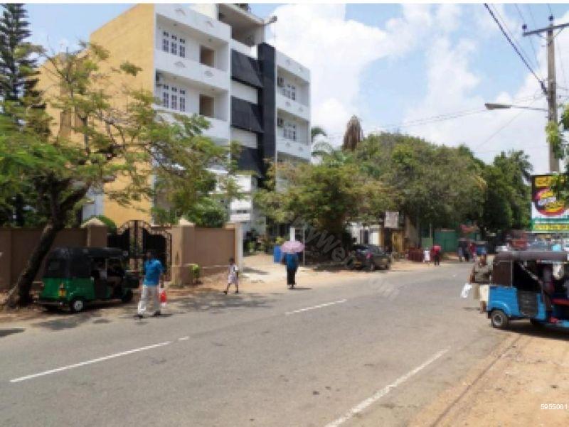 Commercial for sale in Mount Lavinia