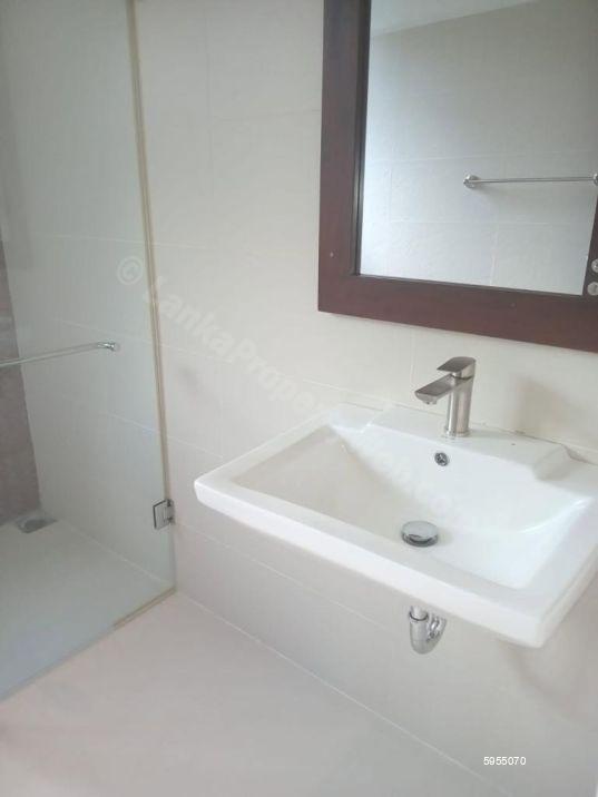 House for sale in Thalawathugoda