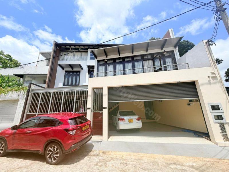 Exterior - House for rent in Battaramulla