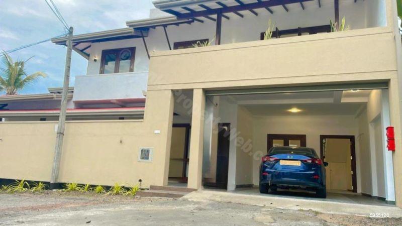 House for sale in Kottawa