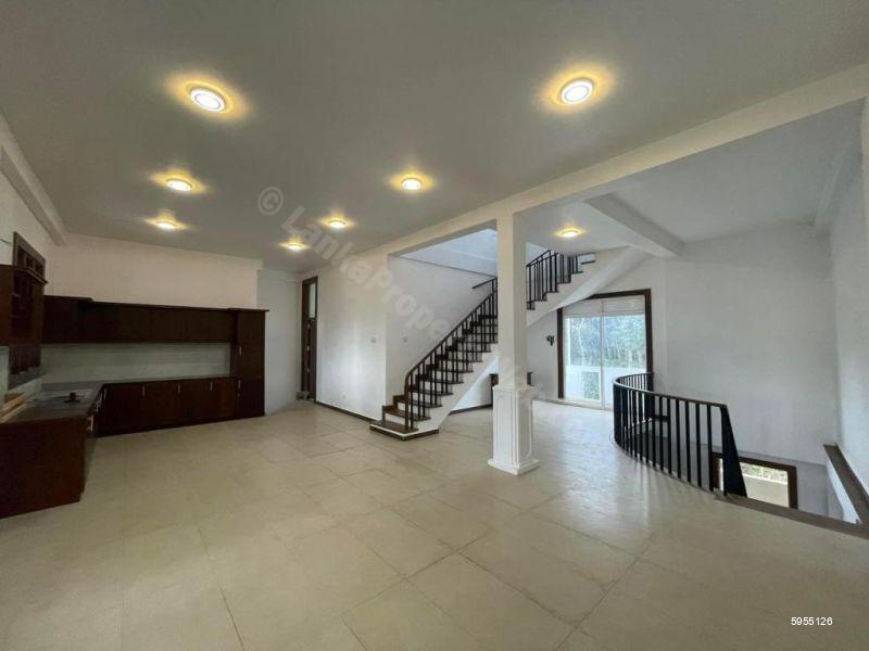 House for sale in Kottawa