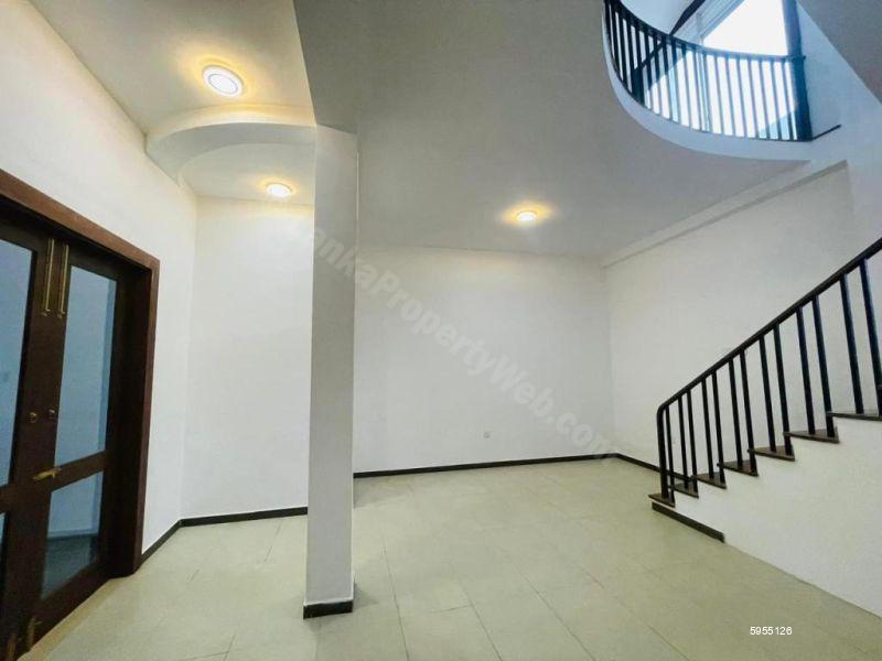 House for sale in Kottawa