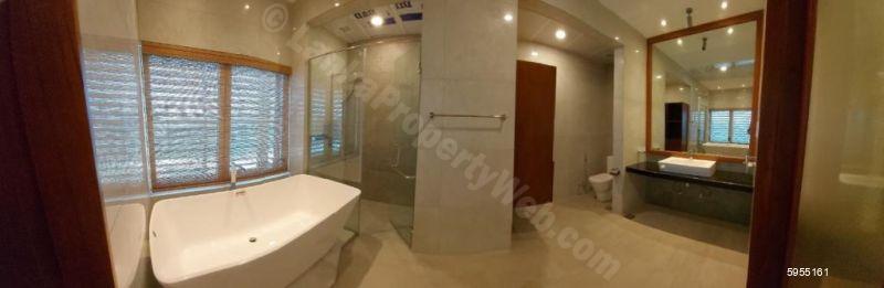 Bathroom - Apartment for rent in Colombo 3