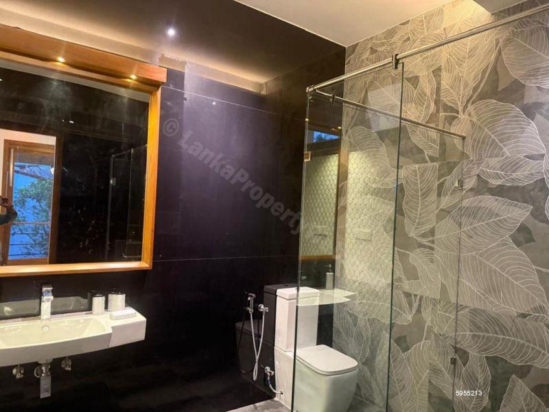 Bathroom - House for sale in Battaramulla