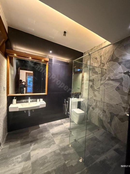 Bathroom - House for sale in Battaramulla